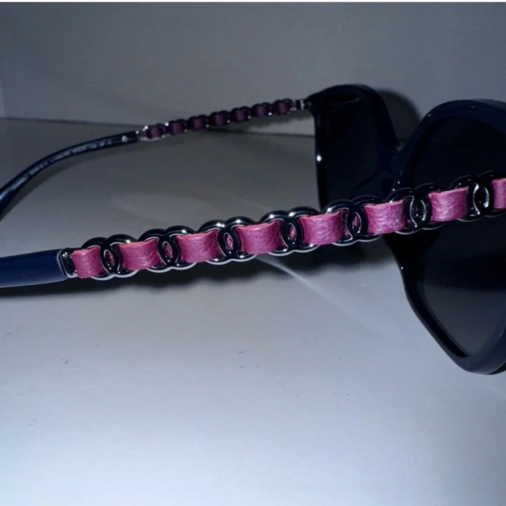 CHANEL Square Frame CH 5546Q 1462/K4 Navy Blue/Maroon calf Sunglasses